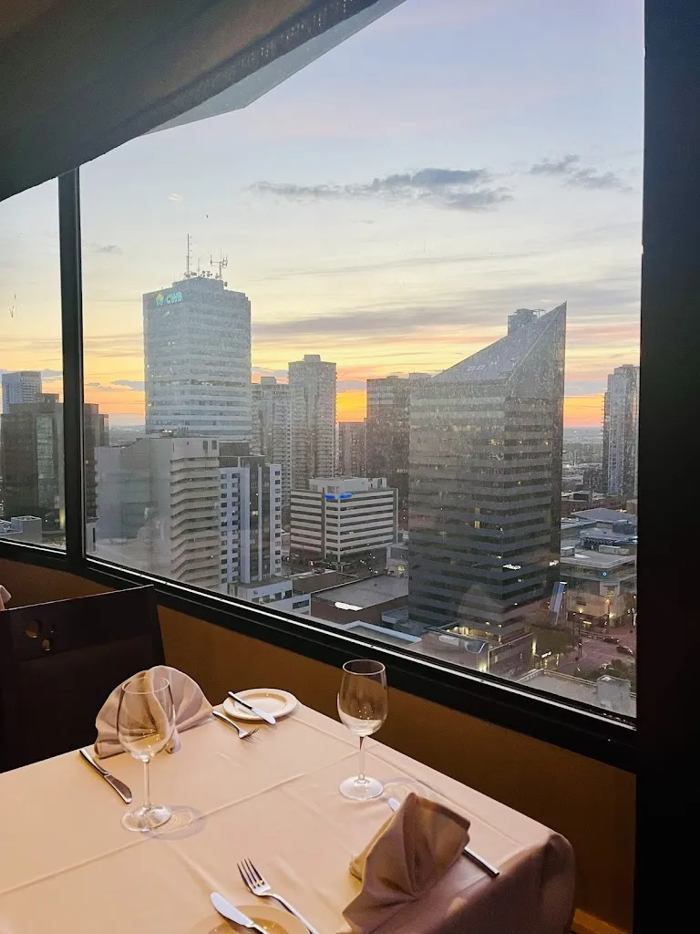 La Ronde Revolving Restaurant_Albeta_slider_image_3