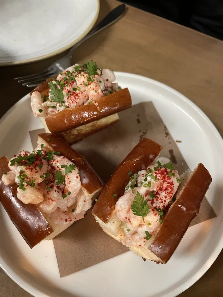 Model Milk_Albeta_slider_image_3