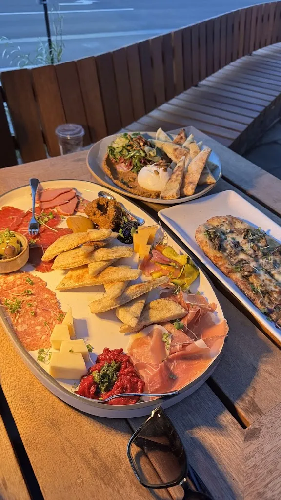 Yoki Yao_Good Folk_Albeta_review