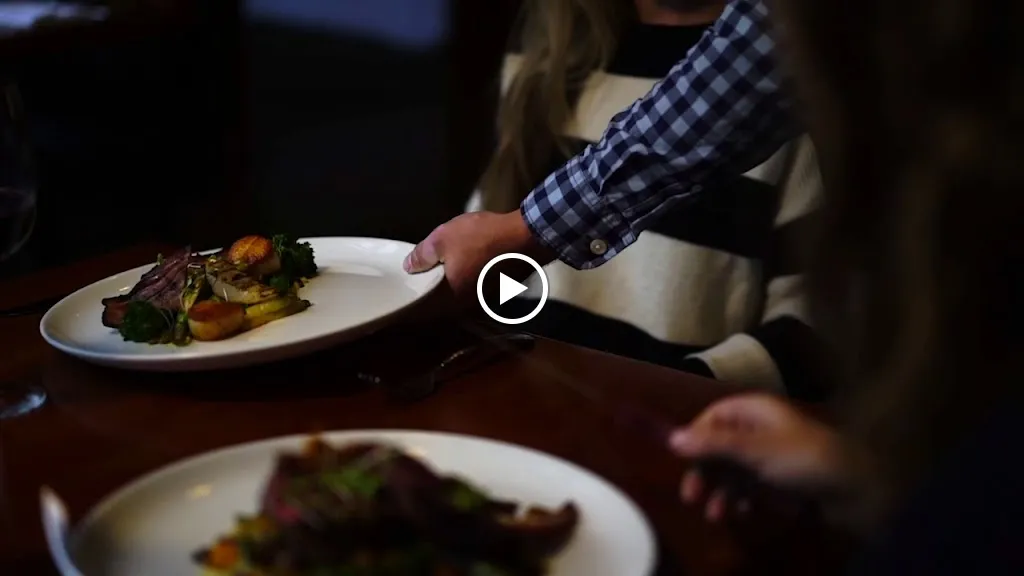 The Juniper Bistro_Albeta_slider_image_2