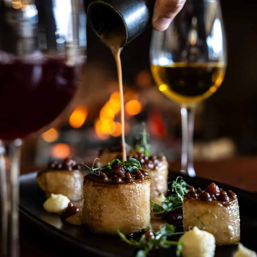 The Juniper Bistro_Albeta_slider_image_3