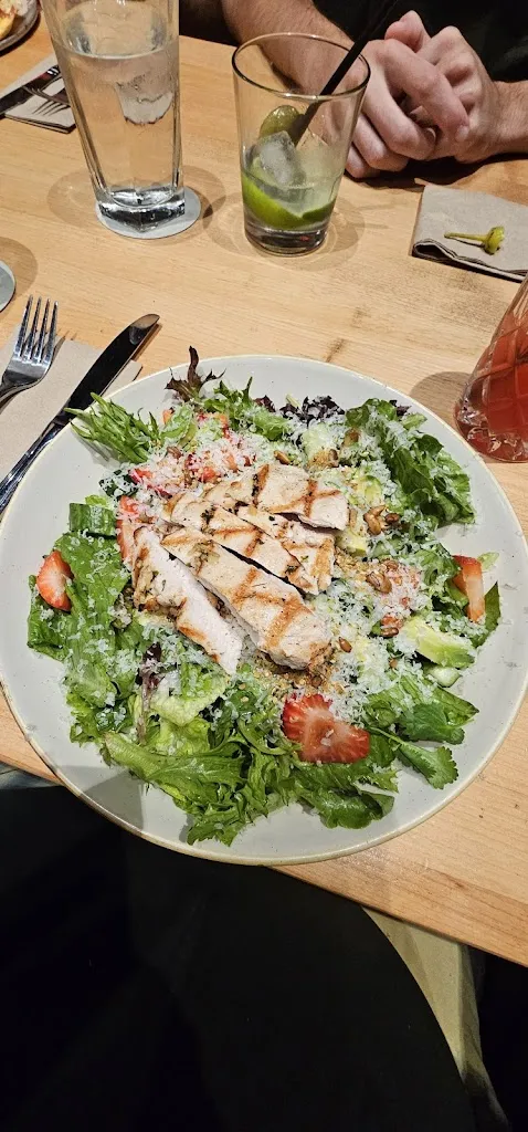 Dawn Hutton_Moxies Lethbridge Restaurant_Albeta_Bewertung