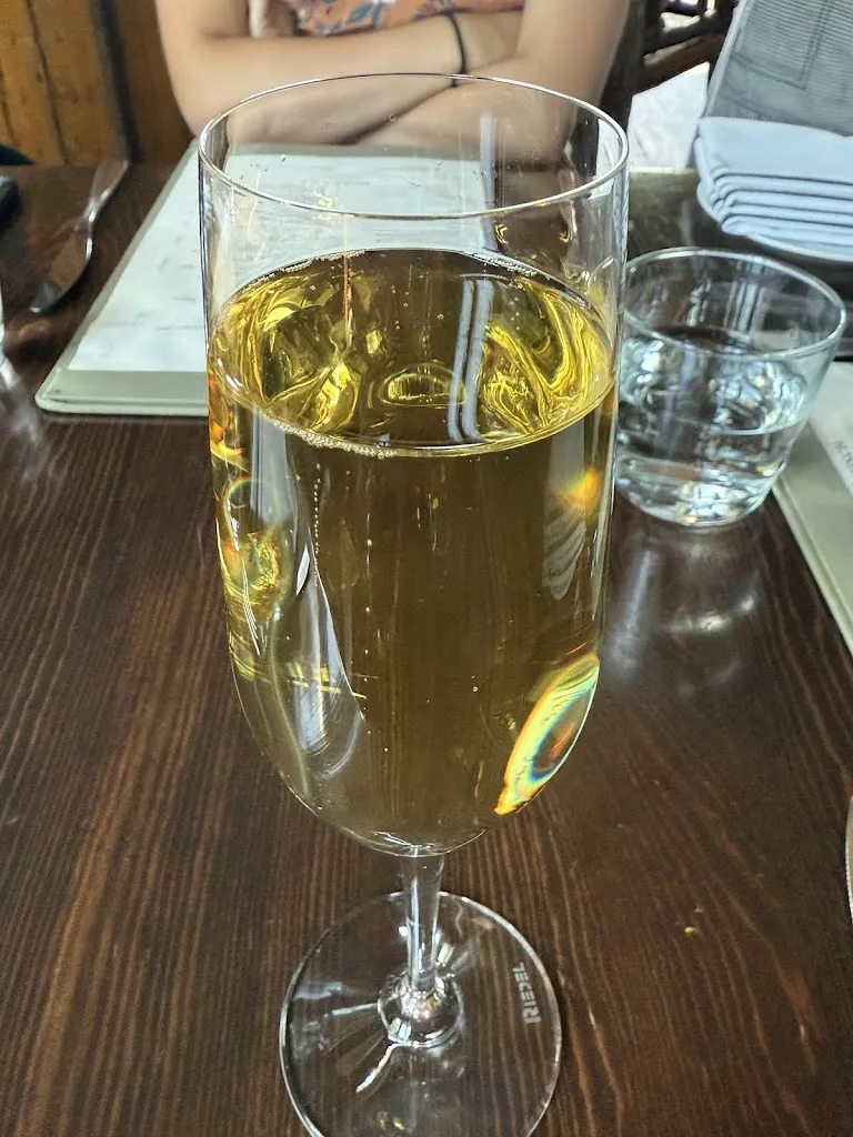 AaronVSL_River Café_Albeta_recensione