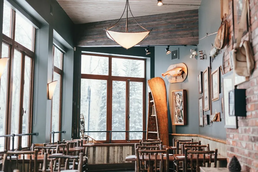 River Café restaurant in Albeta