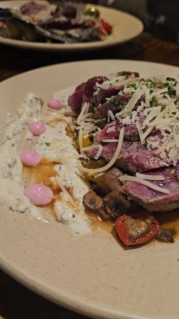 The Market Bistro_Albeta_slider_image_2