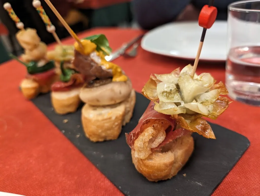 Restaurante La Maravilla_Almochuel_slider_image_3