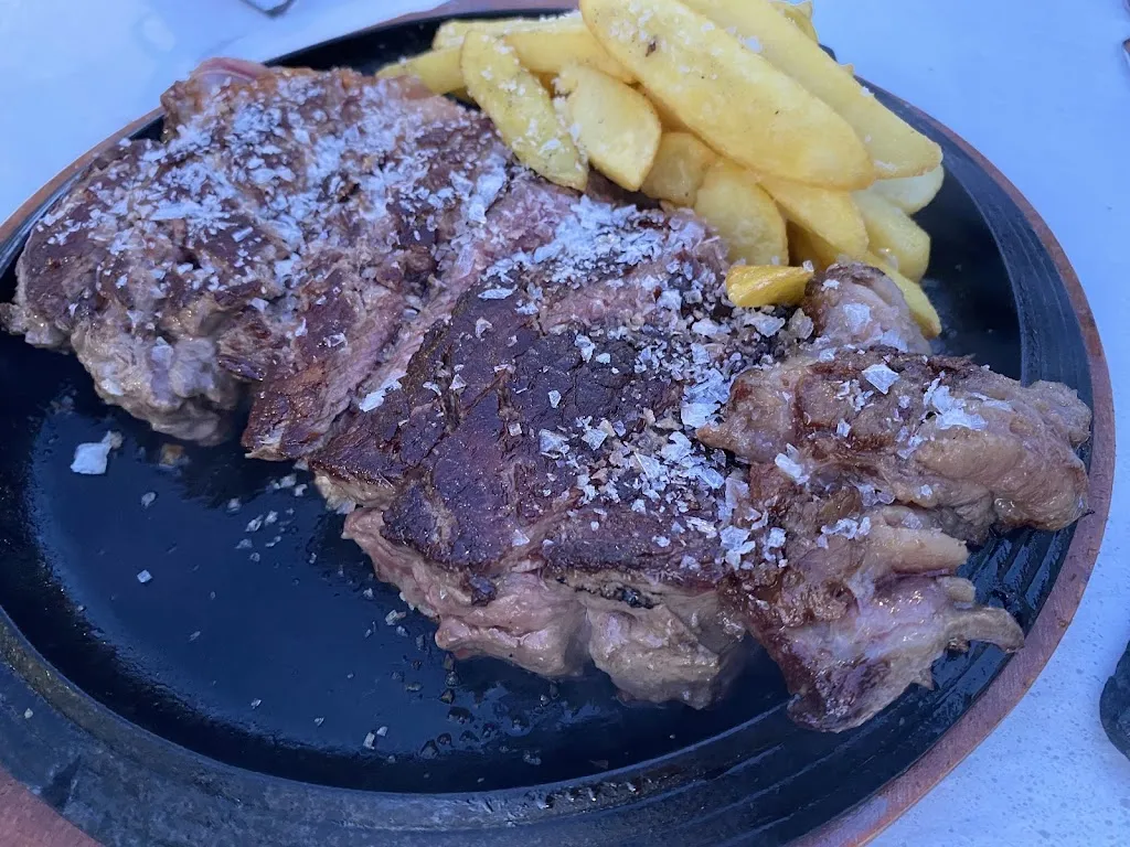 Contreras Junell_BAR EL CLÁSICO_Alhama de Aragón_review