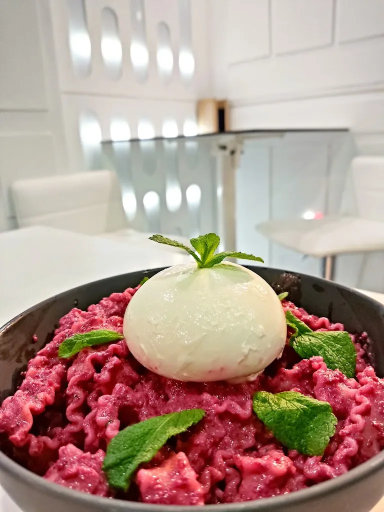 Mundorum Viator Bar_Viator_slider_image_3