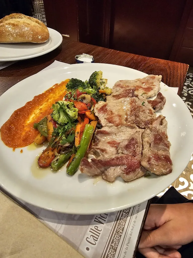 Brady Reed_Tablao Flamenco y Taberna La Carmela_Viator_recensione