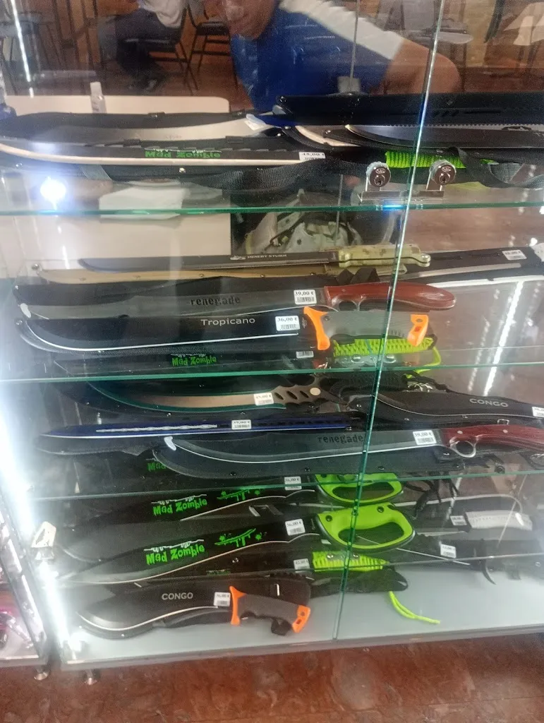 c p_Estación de servicio Área 117 Alfajarin_Alfajarín_review