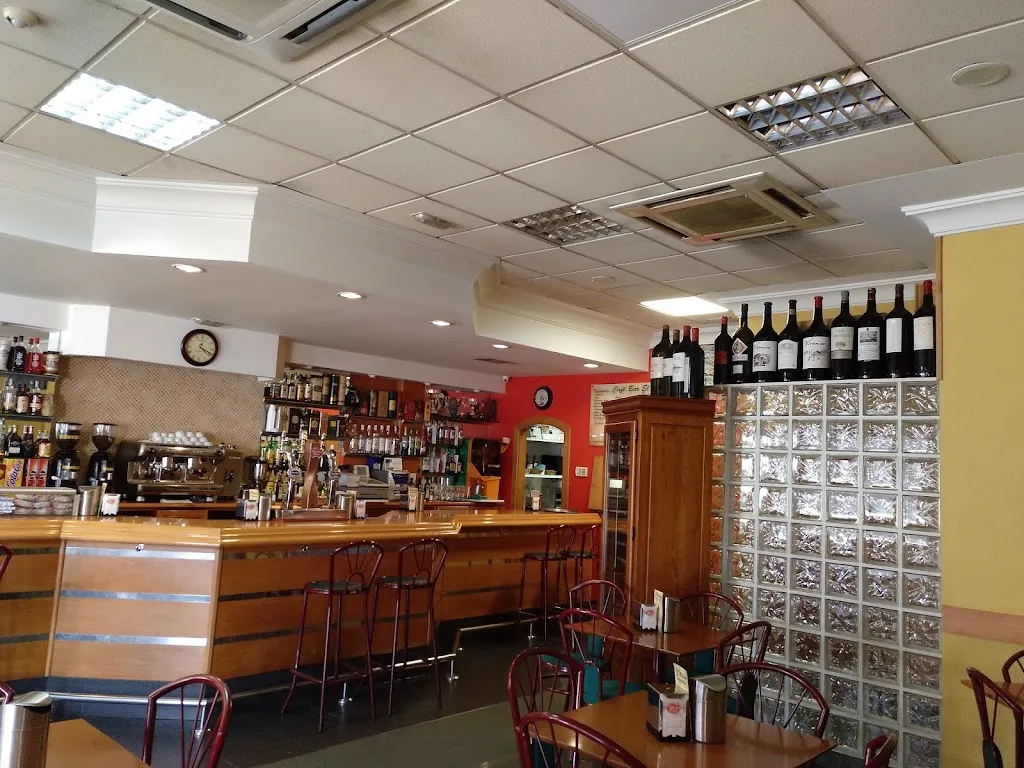 Bar Restaurante QT El Millones | Recomendado restaurant in Viator