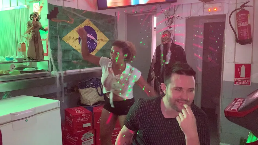 Martin Schenk_Saideira Bar_Ariza_review