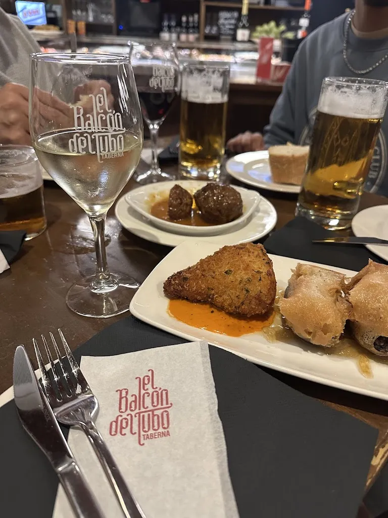 Pamela Pinto_El Balcón del Tubo_Balconchán_review