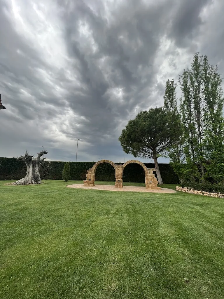 Jesus Martinez Aznar_Factoría Resort_Bijuesca_review