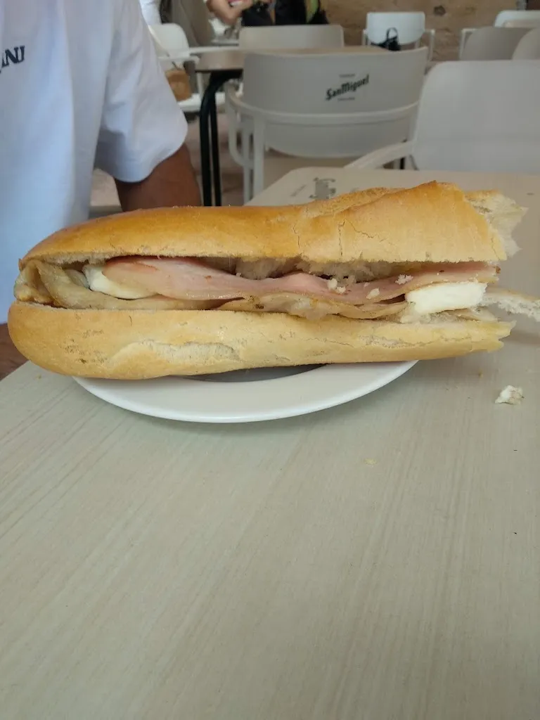 Menu_Bar Avenida Sport y Tapas_Brea de Aragón_image_8