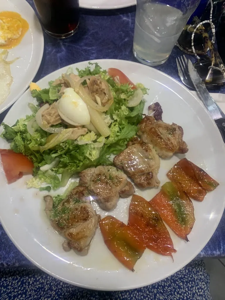 Sarah Theresa_Bar Avenida Sport y Tapas_Brea de Aragón_review