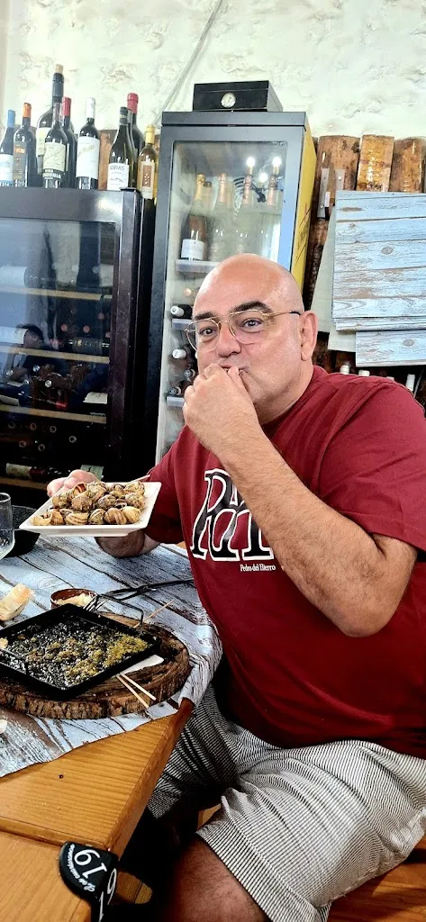 Deivi-Deivi_Los Cuarteranos Restaurante_Cadrete_review