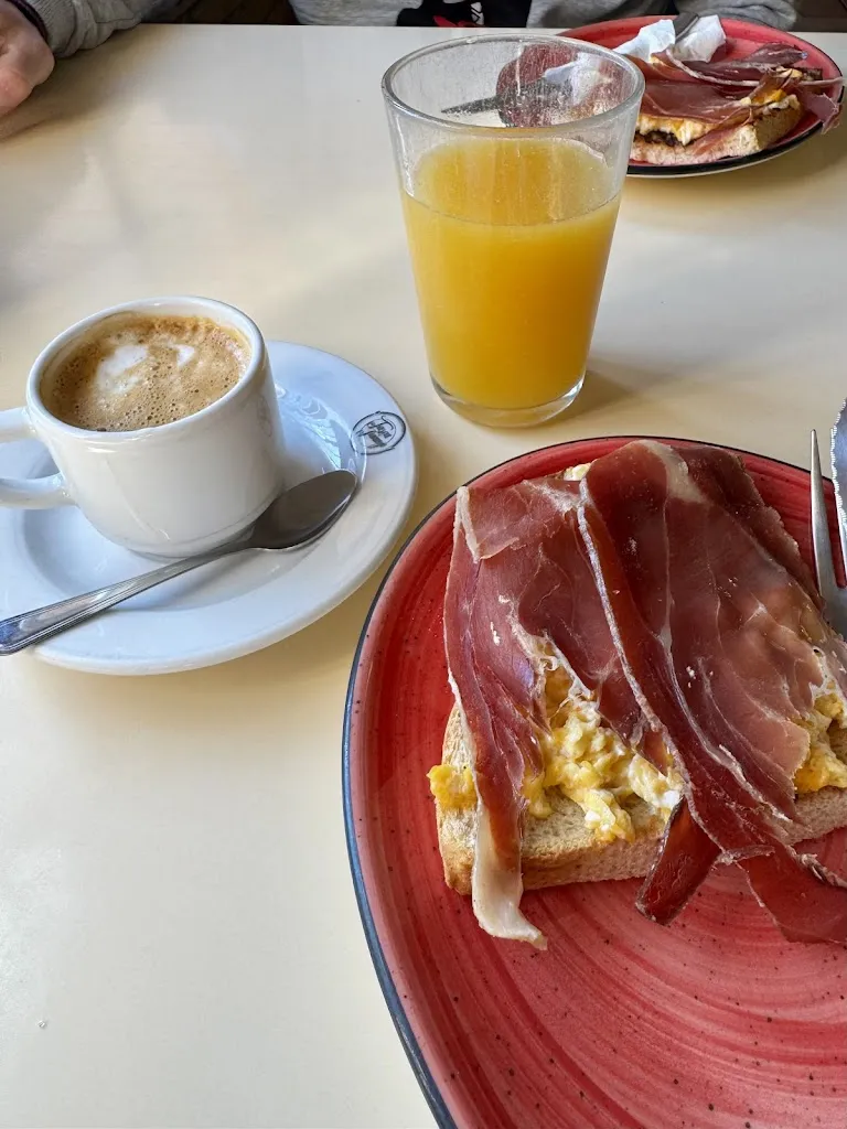 Sara_La tasca de Juanje_Cadrete_review