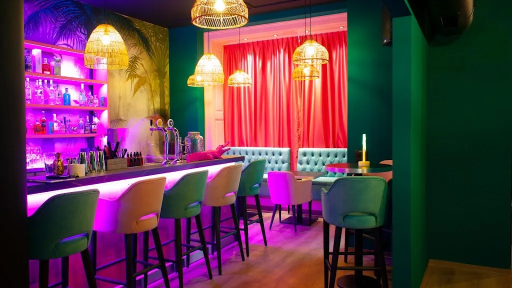 Pink Cocodrilo restaurant in Biel