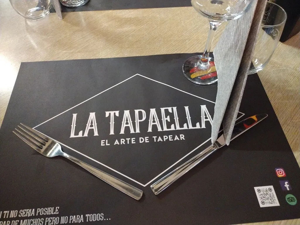 Janice Rotchell_La tapaella_Biel_review