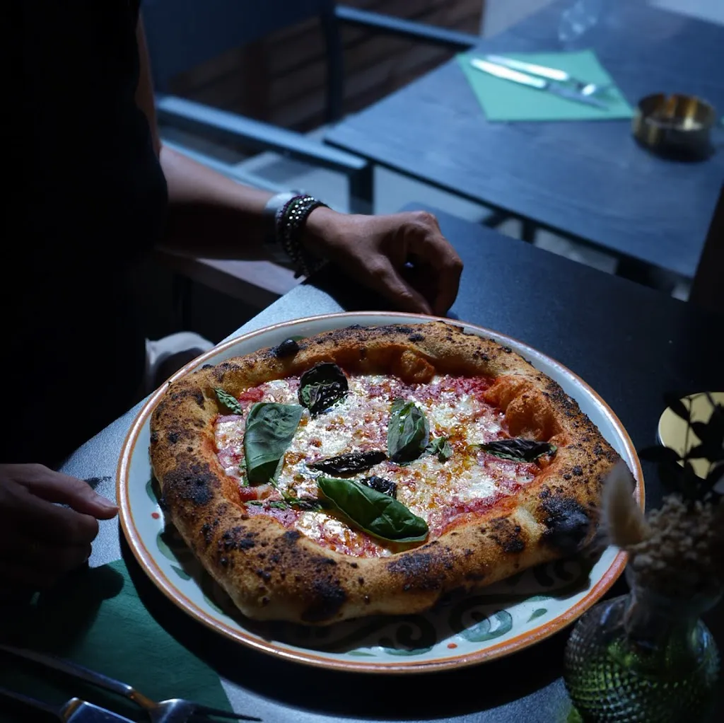 Le Time Restaurant Bar_Biel_slider_image_3