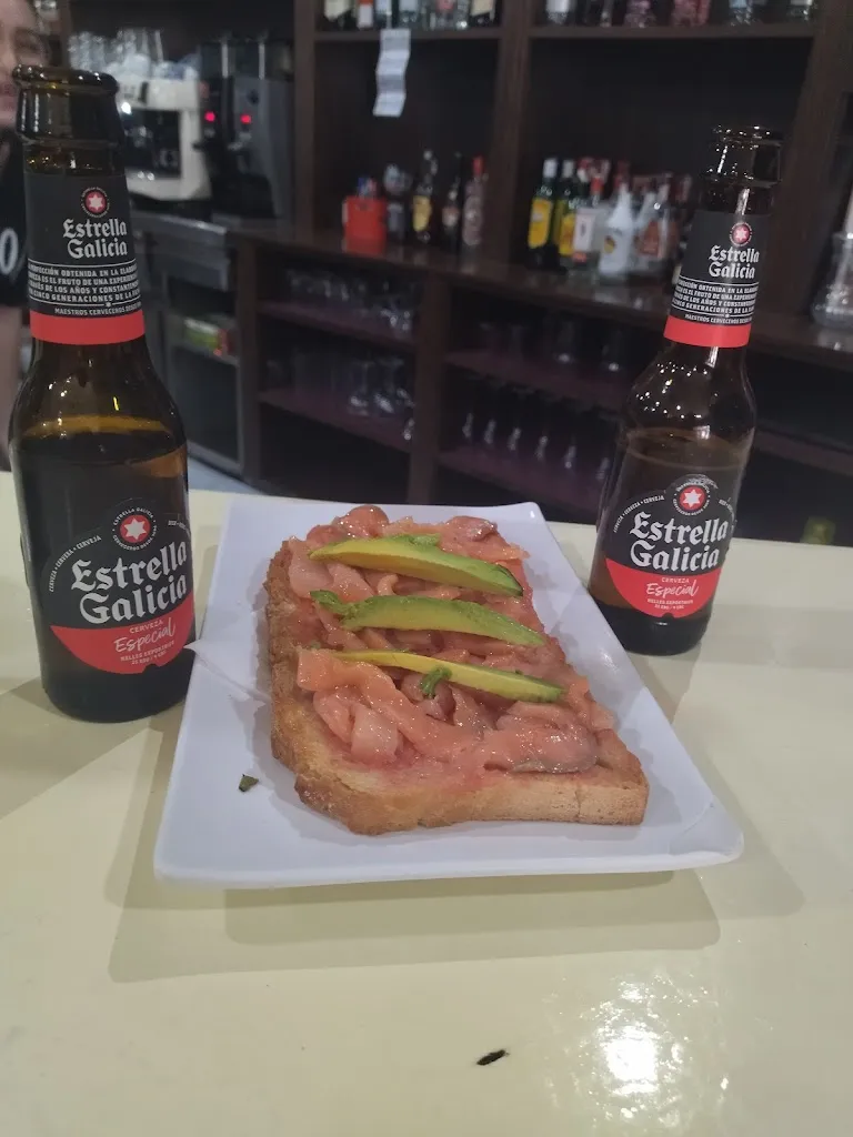 Menu_CAFÉ BAR LA CANTINA_Viator_image_2