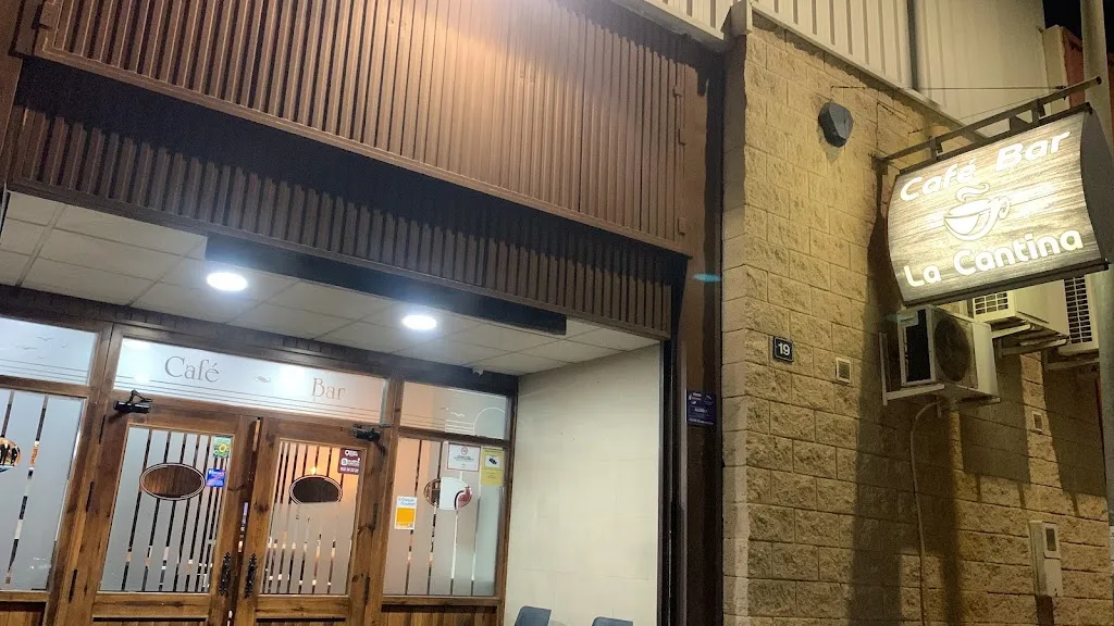 CAFÉ BAR LA CANTINA restaurant in Viator