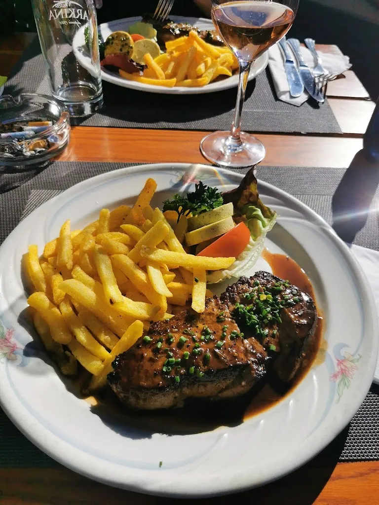 Restaurant La FONTAINE Rémy Tanner restaurant in Biel