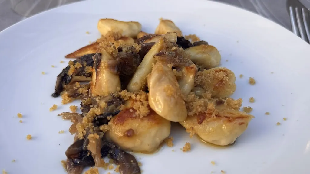 Xaver Bouvard_Casa Loa im Pfauen_Biel_review