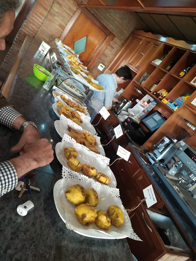 Menu_Bar Eladio_Calatorao_image_8