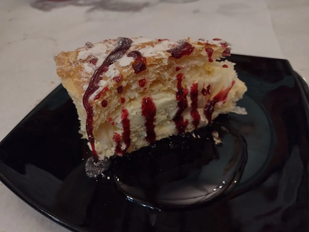 Helga Gañan_Bar Eladio_Calatorao_review