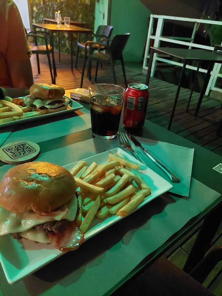 Paul Van Beljouw_Las Piscinas_Caspe_review