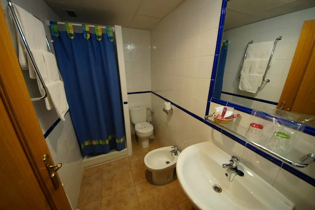 Hostal Restaurante El Surtidor_Caspe_slider_image_3