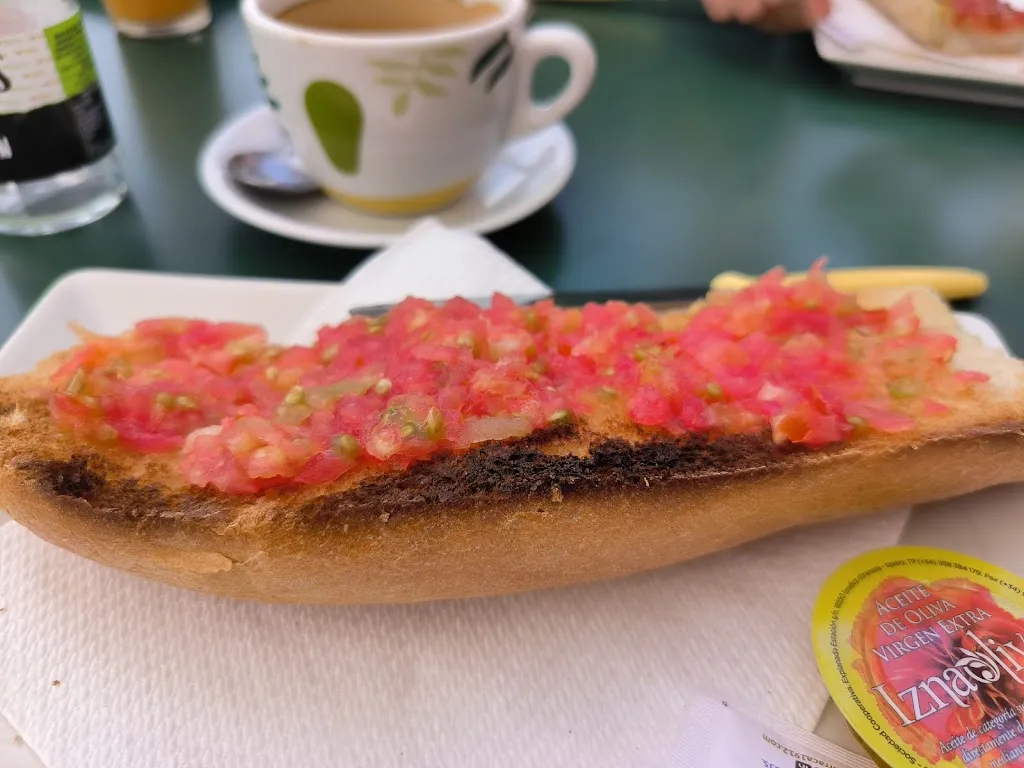 Rey Navarro_Bar Los Obreros_Vélez-Rubio_recensione