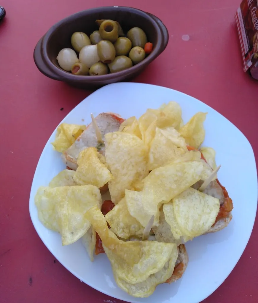 MARGARIDA C._Los Olivos Cafetería-Restaurante_Cinco Olivas_recensione