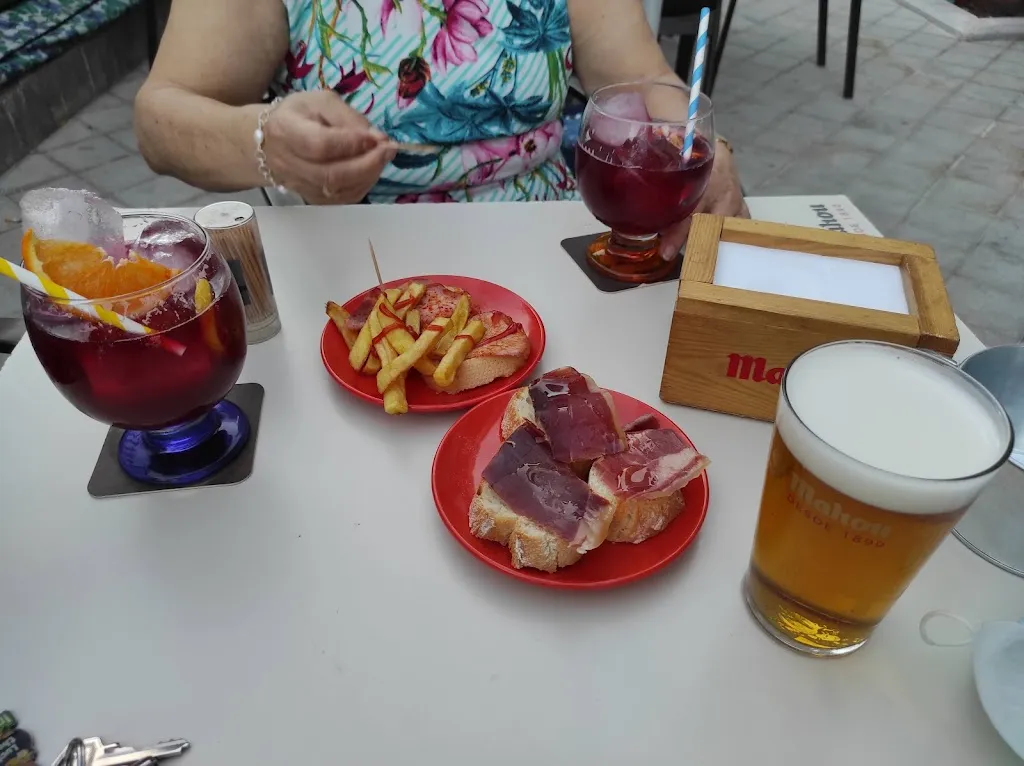 Los Olivos Cafetería-Restaurante_Cinco Olivas_slider_image_3