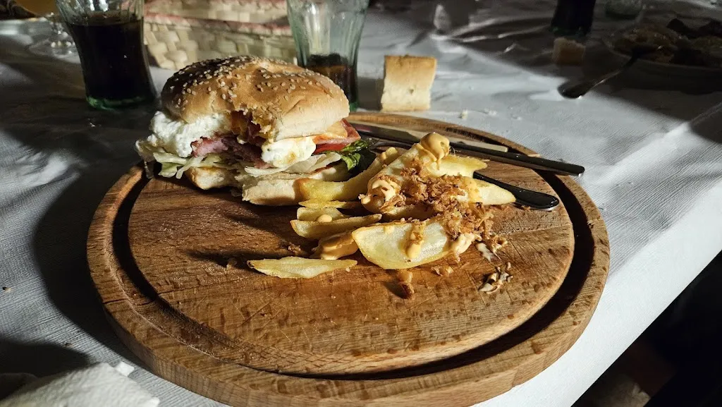 Oscar Bueno Pascual_Bar Restaurante Río Manubles_Clarés de Ribota_review