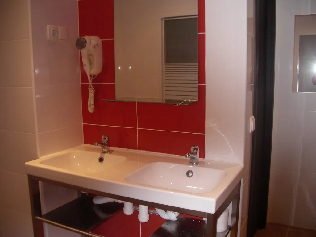 HOSTEL EL CASTILLO_Clarés de Ribota_slider_image_3