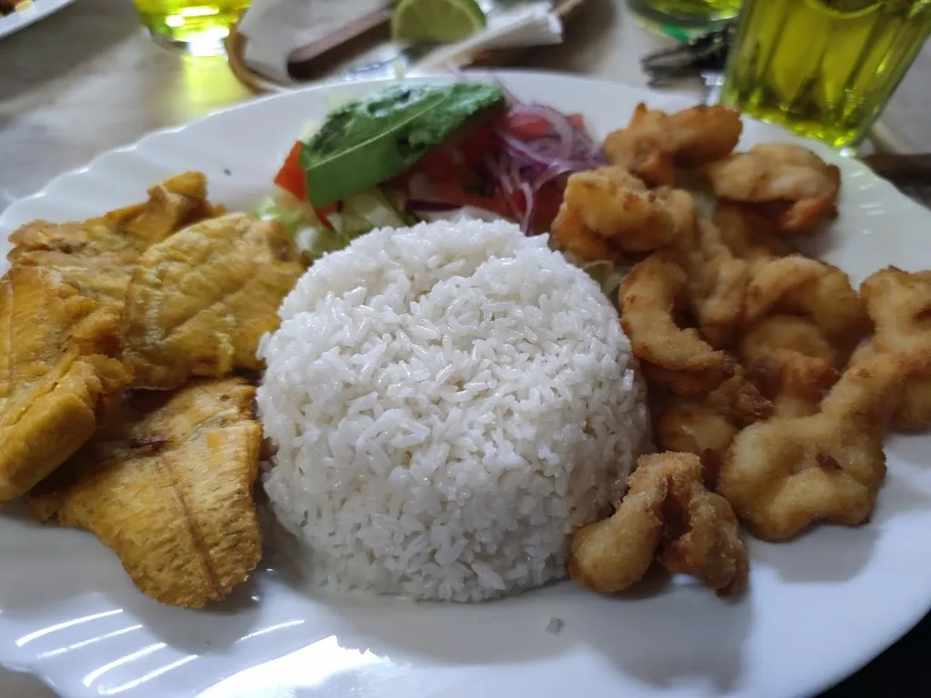 Menu_Restaurante Rincón Latino_Cetina_image_5