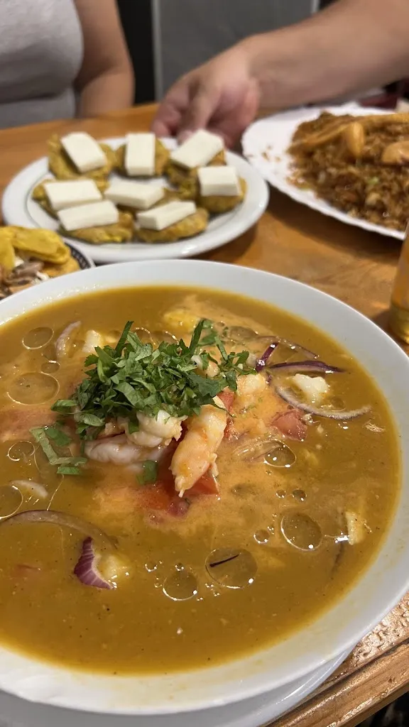 Stll M._Restaurante Rincón Latino_Cetina_review