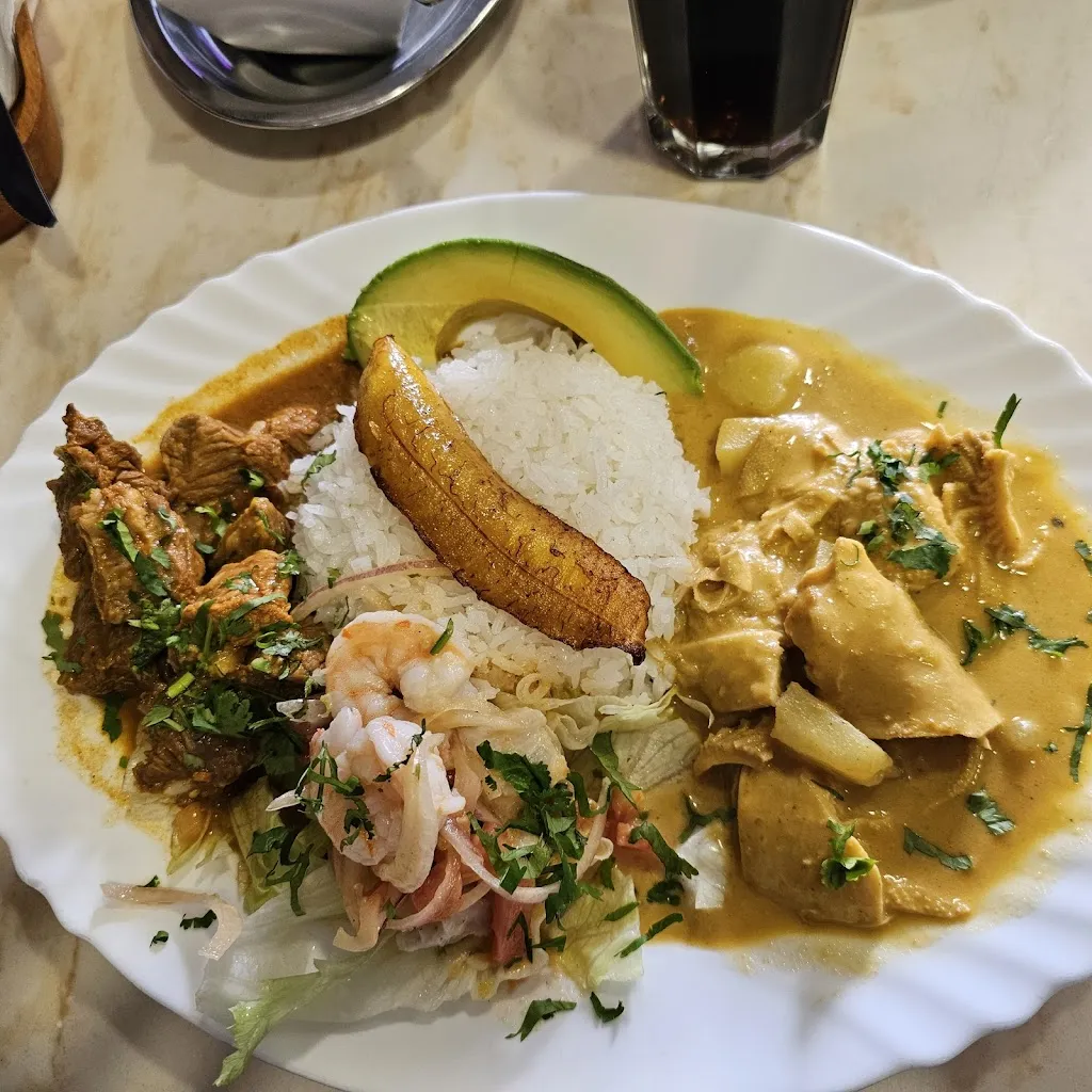 Bianca Carrillo_Restaurante Rincón Latino_Cetina_review