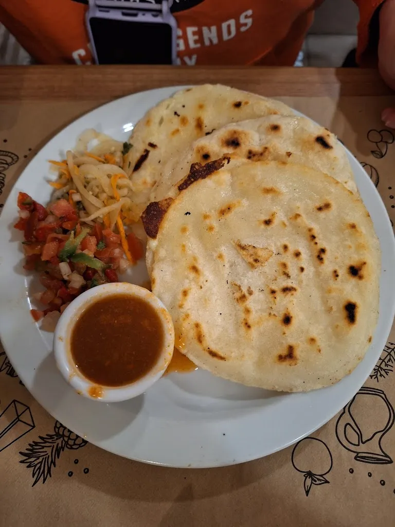 Gonzalo_Restaurante El Palenque_Cetina_review