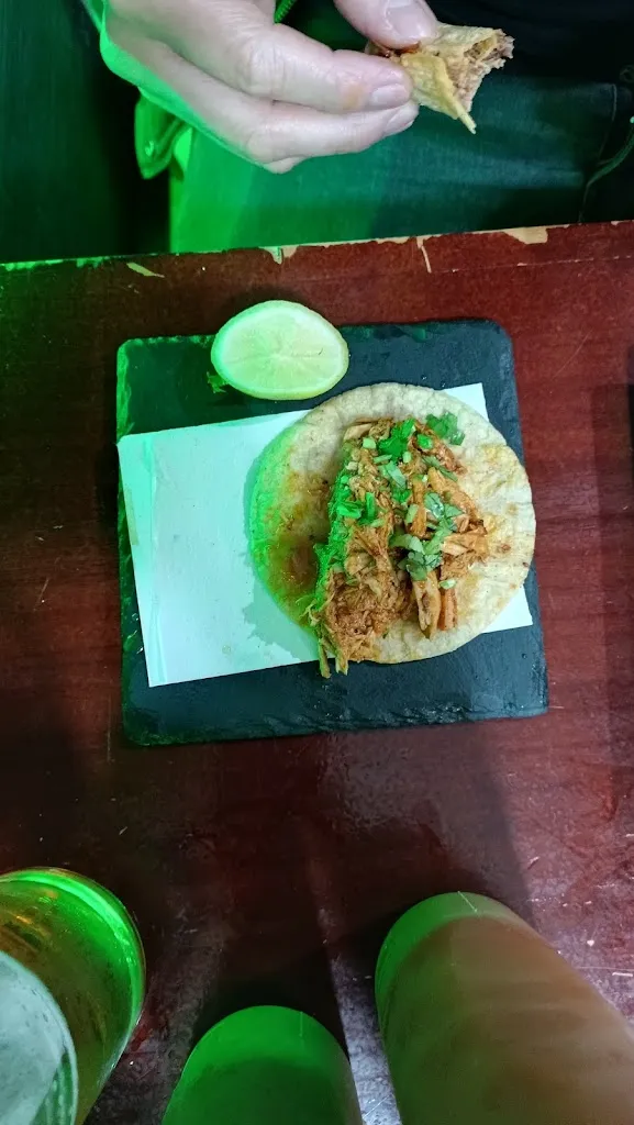 Guadalupe Mello_Restaurante El burro con tacos_Cetina_review