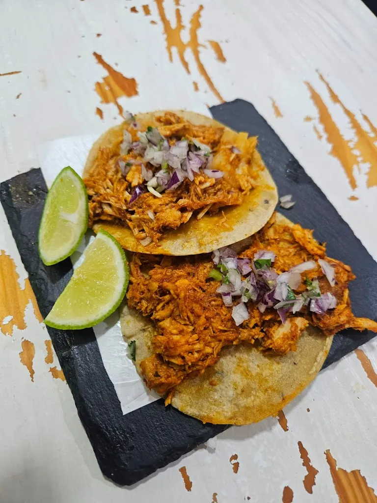 Restaurante El burro con tacos_Cetina_slider_image_3