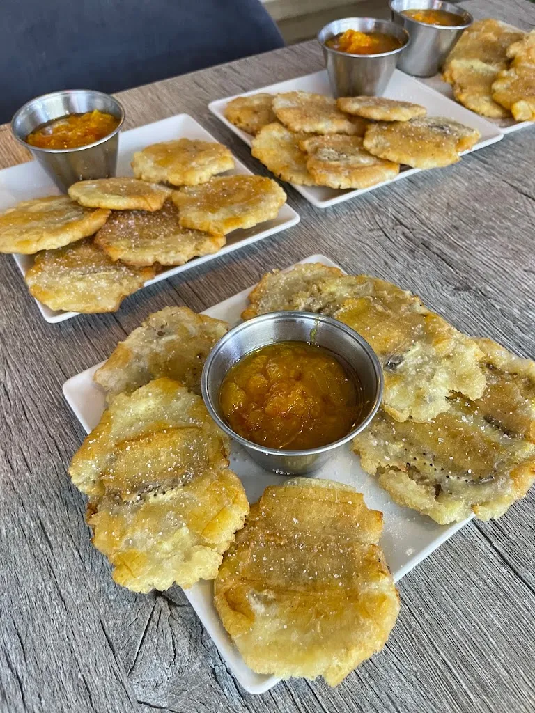 TropicalísimO_Cetina_slider_image_3