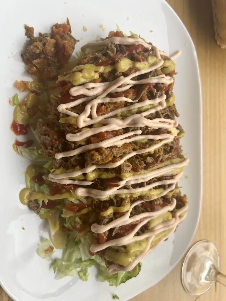 Senica Lopez_TropicalísimO_Cetina_review