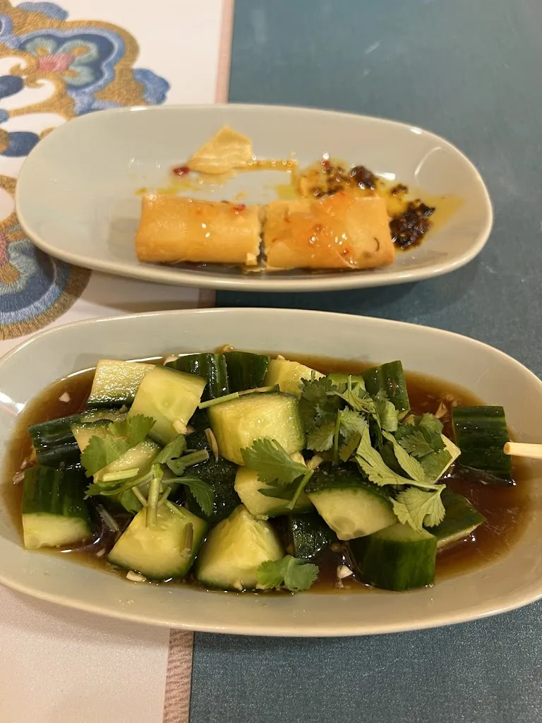 YI ZHANG_Jiao Jiao restaurante chino&bar饺饺者_Codo_review