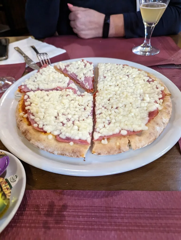 Estefania Sancasto_Bar restaurante La Roca_Daroca_recensione