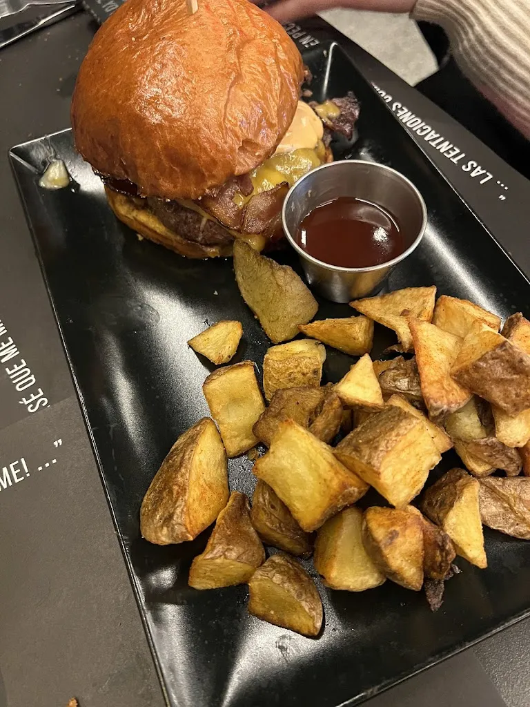 Ann_PORNEAT Hamburguesería | Ciudad Lineal_Daroca_review