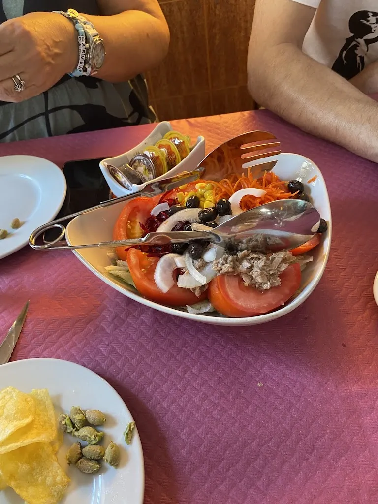 Juan Jesus Sanchez_Bar avenida_Vélez-Rubio_review